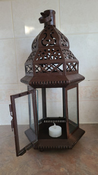 Various table top lanterns for candles