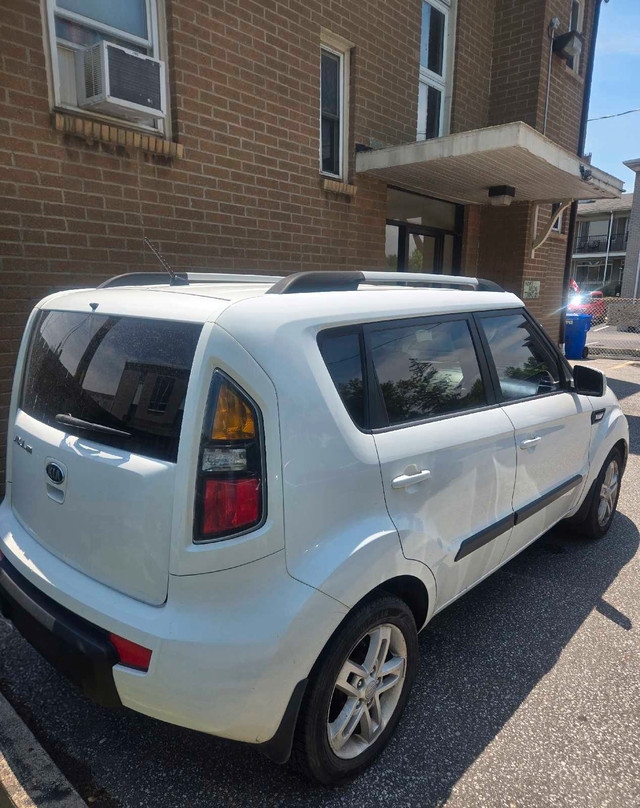 Kia Soul 2011 in Cars & Trucks in Windsor Region