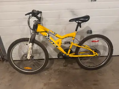Oryx Full Suspension Mountain Bike with Disk Brakes , 21 speed , 24 inch tires , 16 inch frame. Coul...