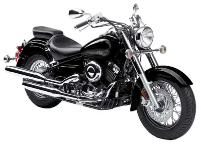 The 2015 Yamaha V Star 650 Custom is a lightweight, entry-level cruiser featuring a 649cc air-cooled...