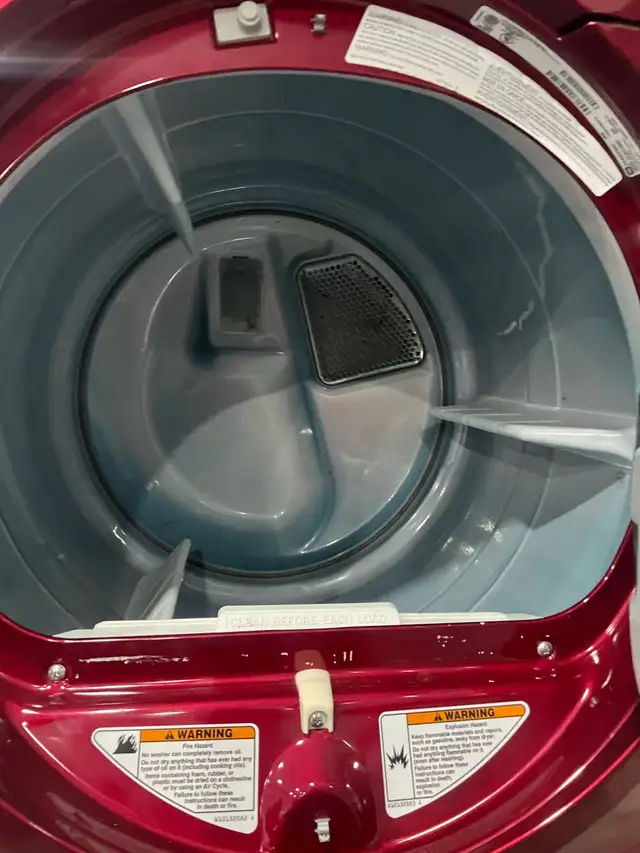 MAYTAG 27 w front load washer electric dryer set  in Washers & Dryers in Oakville / Halton Region - Image 3