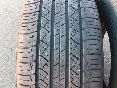 4 x 245/45/19 MICHELIN latitude all season tires %80 tread left ..................good conditiom for...