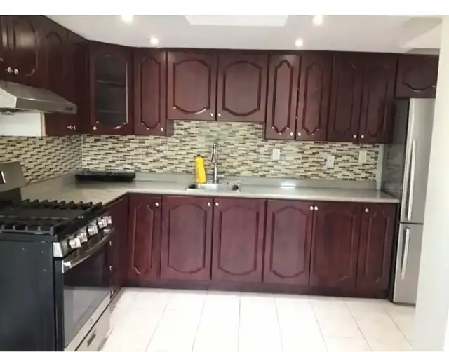 Walkout 2 bedrooms basement lease box grove Markham in Long Term Rentals in Markham / York Region - Image 9