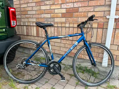 Men's Trek 7100 FX aluminum frame, 700 mm wheel, 21-speed hybrid, View more