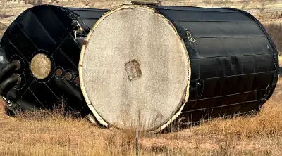 We have 2 clean insulated 400 BBL Barrel Fiberglass Tanks for sale. Good for water storage / fertili...