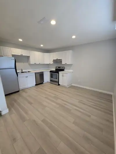 2 Bedroom Basement Suite – Bachelor Heights – $2000/month (Utilities Included!) Available now – Spac...