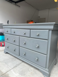 7 drawer dresser - grey 