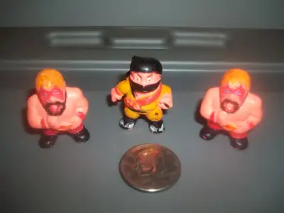 Vintage 3 figurines de lutteur, View more