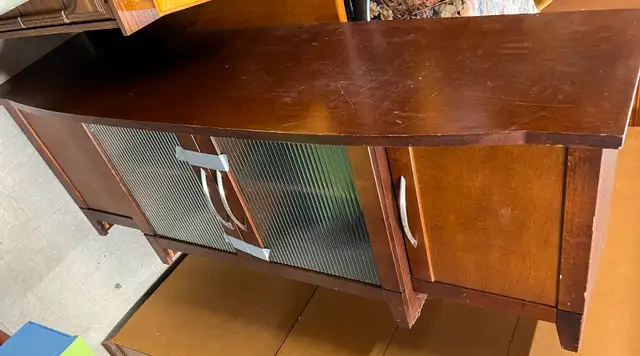 Buffet Hutch in Other Tables in Fredericton - Image 2