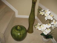 ***LARGE***3 piece vase and orchid set