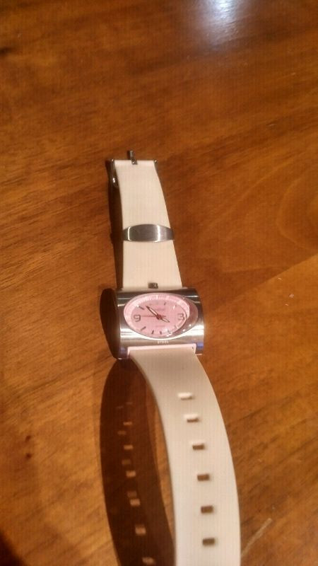 Ladies Cardinal watch in Jewellery & Watches in Kitchener / Waterloo - Image 2