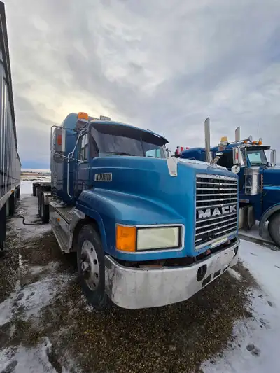 1995 Mack CH613 for sale. This is a strong running truck and would be a great work truck for anyone...