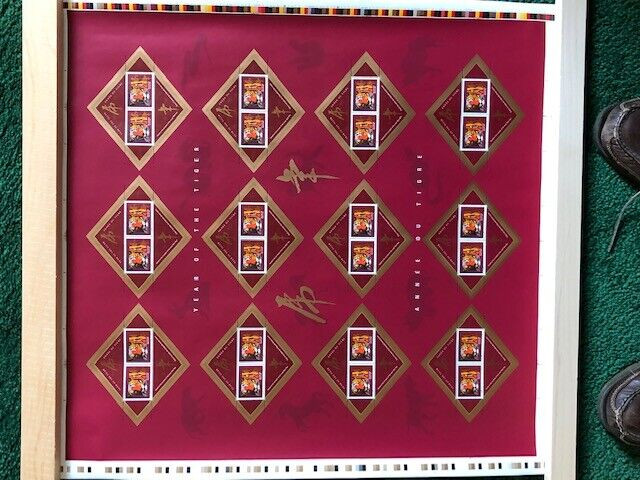 Uncut Press Sheets of Stamps of Chinese Lunar New Year dans Art et objets de collection  à Région d’Oakville/Halton