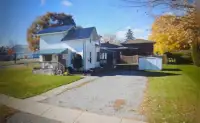 2 BDRM, 1 BTH HOUSE FOR RENT ON A QUIET CORNER LOT IN LINDSAY