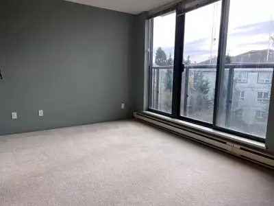 Unfurnished studio, 409 square feet with in suite laundry, with new stove, gym 1 storage locker, bik...