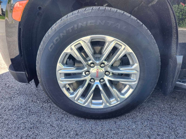 2023 GMC YUKON SLT — photo 5