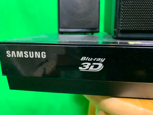 Samsung 5.1CH Blu-Ray Home Entertainment System in CDs, DVDs & Blu-ray in Mississauga / Peel Region - Image 4