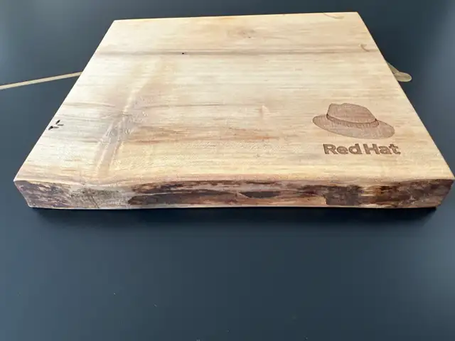 Red Hat Wooden Serving Board in Home Décor & Accents in Ottawa - Image 4