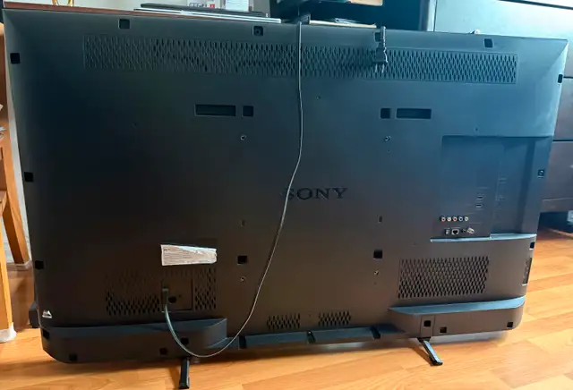 SONY BRAVIA 50" LCD TV in TVs in Moncton - Image 3