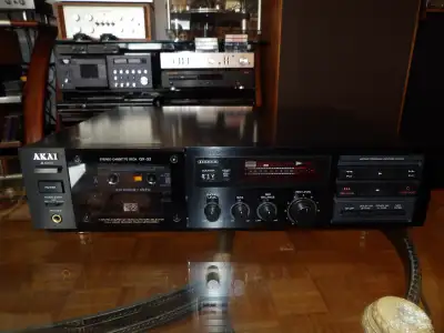 MINT, flawlessly working. All belts replaced. The sound is crystal clear without any noise or hum. W...