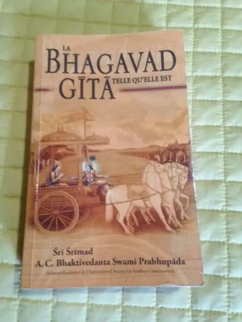 French book THE BHAGAVAD GITA as it is, pocket format628632852674591226