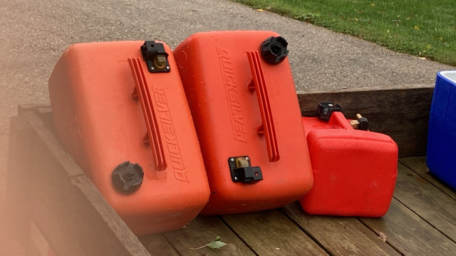 Quicksilver Marine Fuel Tanks  in Fishing, Camping & Outdoors in Stratford - Image 3