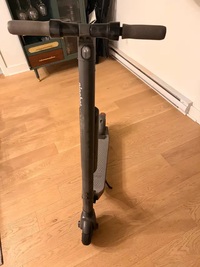 (open to negotiation)Ninebot electric scooter with external batt in Scooters & Pocket Bikes in City of Montréal - Image 2
