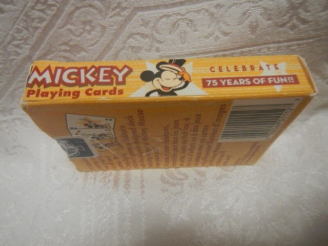 Mickey Mouse Bicycle Playing Cards Celebrate 75 of Fun Disney dans Art et objets de collection  à Ville de Montréal - Image 4