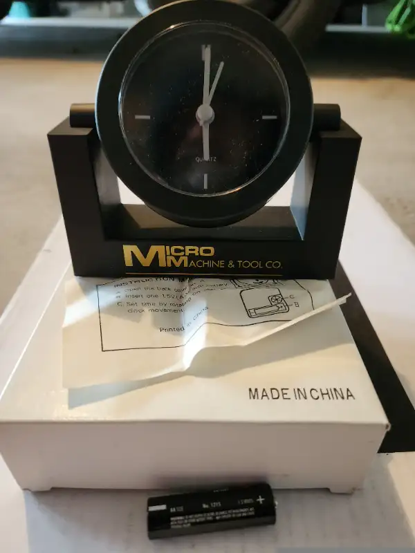 Desk clock in Home Décor & Accents in Markham / York Region - Image 6