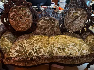 Antique couch, View more
