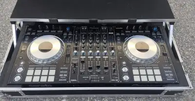 Pioneer DDJ-SZ DJ Controller with Gator flight case with shelf, View more
