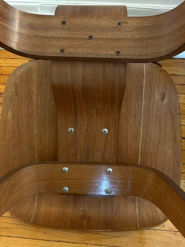 1950s Eames DCW chairs in Walnut - Herman Miller in Chairs & Recliners in City of Toronto - Image 6