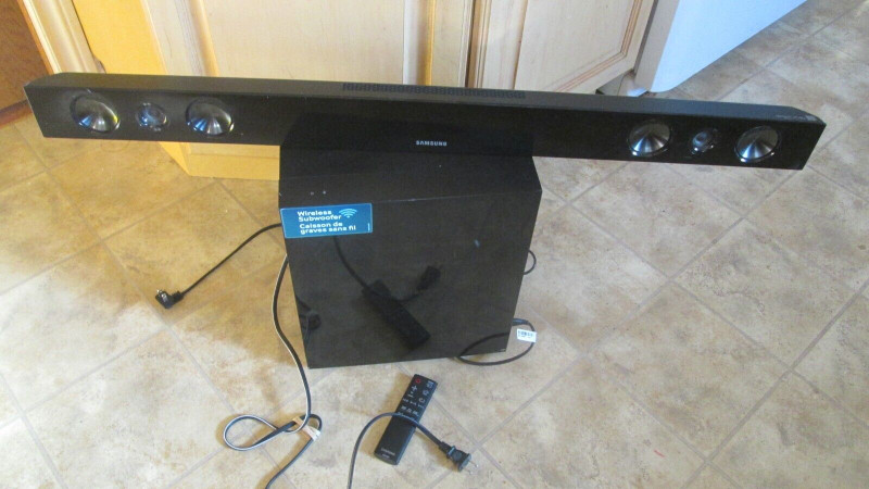 SAMSUNG Donga HW-J430 & 140W Wireless Subwoofer & Sound | Speakers | St. Catharines |