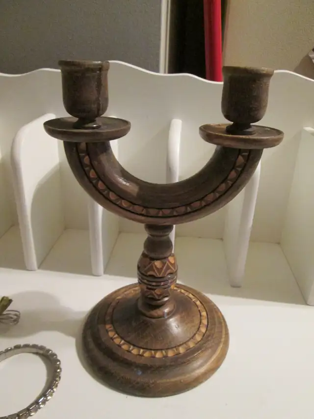 Candle stick476835478053867522