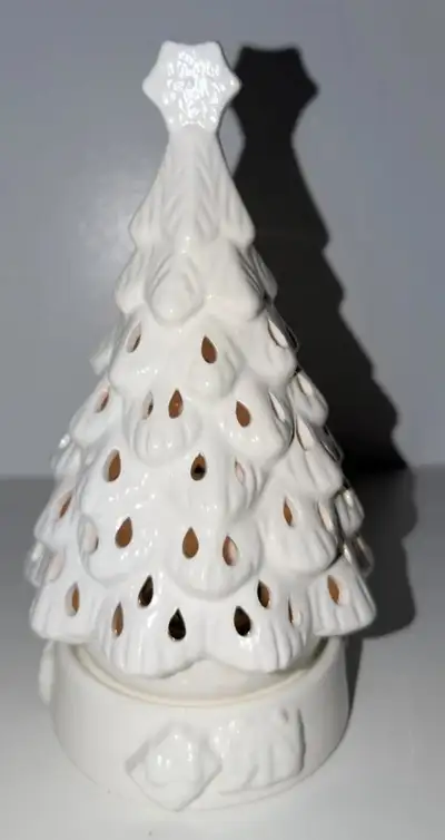 Yankee Candle - Ceramic Christmas Tree, View more