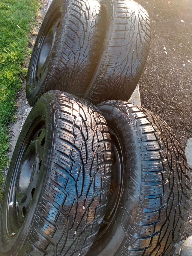UNIROYAL TIGER PAWS 225 65 R17 in Tires & Rims in Windsor Region