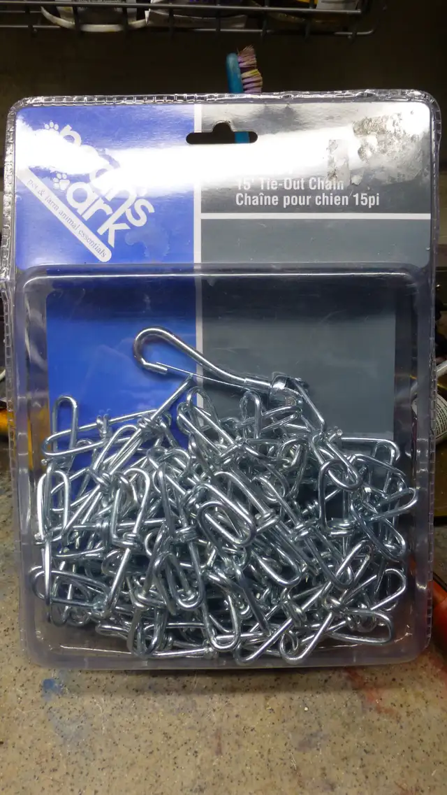 Chain dog tie out in Accessories in Owen Sound - Image 2