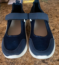 Women’s Walking Shoes “Brand New”