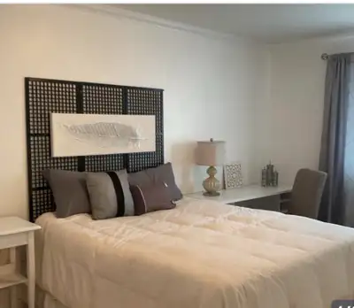 Cherchez-vous une chambre meublée dans un secteur très tranquille à proximité de transport en commun...