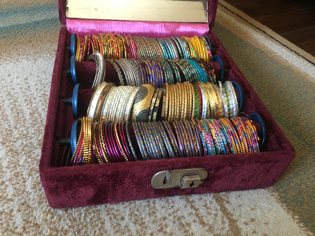 Assorted Indian Bangles in Jewellery & Watches in City of Toronto - Image 2