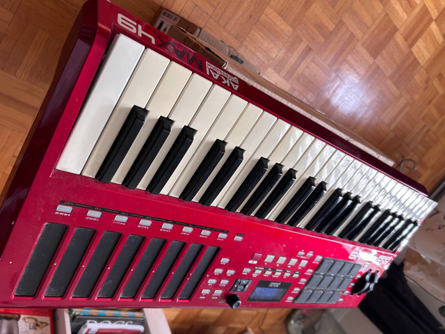 Akai Max 49 midi keyboard  dans Pianos et claviers  à Ville de Montréal - Image 3