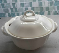 Vintage Wedgwood Queen's Ware Queen's Plain Tureen & Lid