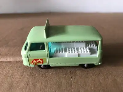 PARKER PICKERS - This is a vintage Lesney brand Commer Float Truck diecast toy No. 21 that was made...