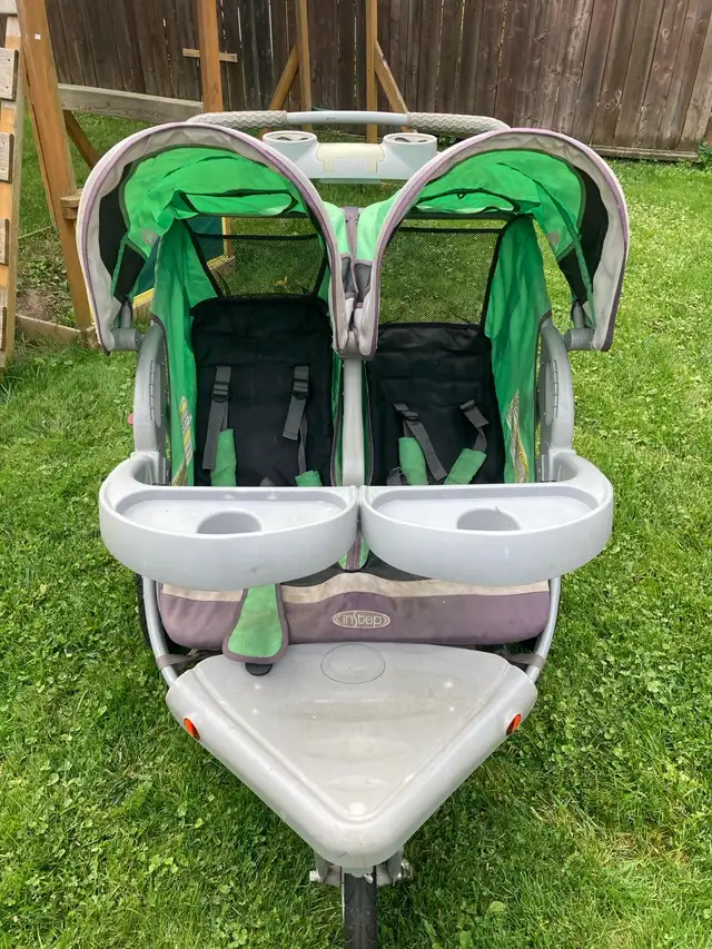 double stroller in Strollers, Carriers & Car Seats in Mississauga / Peel Region - Image 3