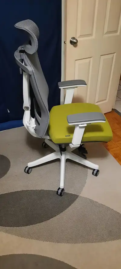 Autonomous ergonomic office chair, View more