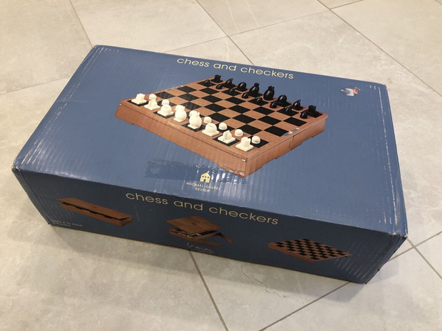 BNIB michael graves portable chess set / collectible in Toys & Games in Markham / York Region - Image 2