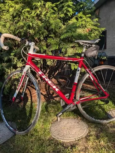 Fantastic Trek Alpha road bike. 20" frame. 10x2 drive train. Shimano derailure. Great condition and...