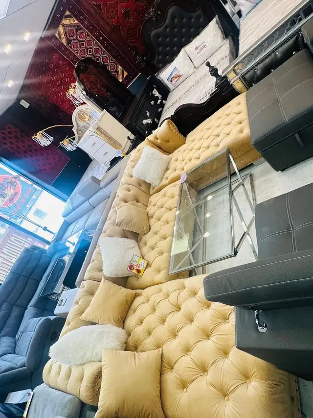 Canapé tout neuf disponible avec livraison gratuite, cash on del in Other in City of Montréal - Image 2