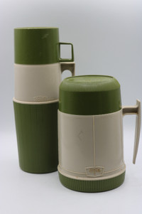 Vintage Thermos Model 6002 + P-15 w/ Green Bag (#1285)