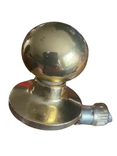 SELLING: Used Interior Brass Door Knob (no lock) I have for sale a simple, decent condition interior...